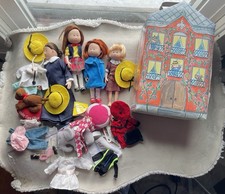 A Large Lot Of Vintage Eden Madeleine And Friends Dolls And Carrying Case