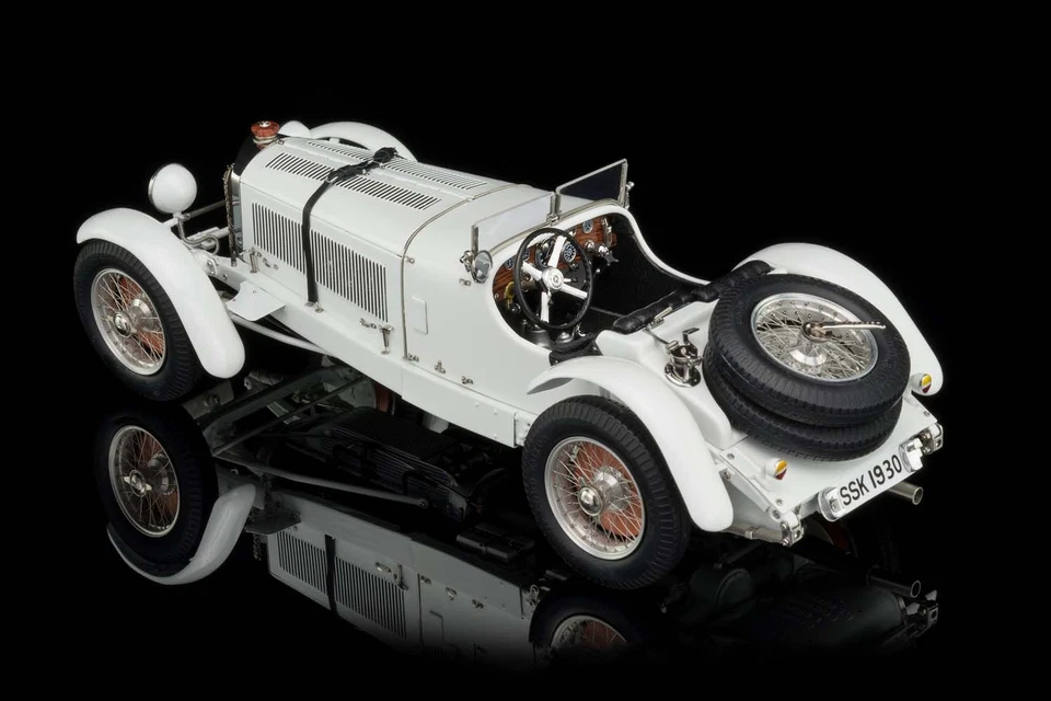 CMC Mercedes-Benz SSK, White 1930 1/18. M-190 - Immagine 2 di 4