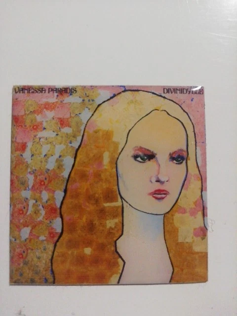 VANESSA PARADIS magnet aimant dimension environ 4,3 cm x 4,3 cm DIVINIDYLLE - Photo 1/1