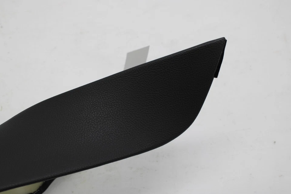 Chevrolet Corvette 2005-2013 moldura de pilar derecho 10441171 OEM NL83 Foto 2 de 4