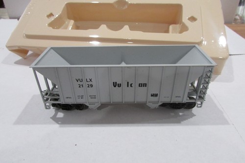 HO Scale Walthers 932-7411 Greenville 100 Ton Twin Hopper Vulcan(VULX)#2129