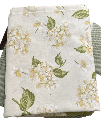 Karen Lee Ballard Designs Large Cotton Tablecloth Floral Hydrangea 70”x112” - Picture 2 of 9