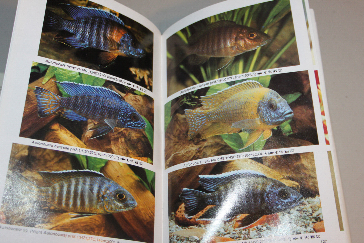 Dr. Axelrod's Mini Atlas of Freshwater Aquarium Fishes. 1800