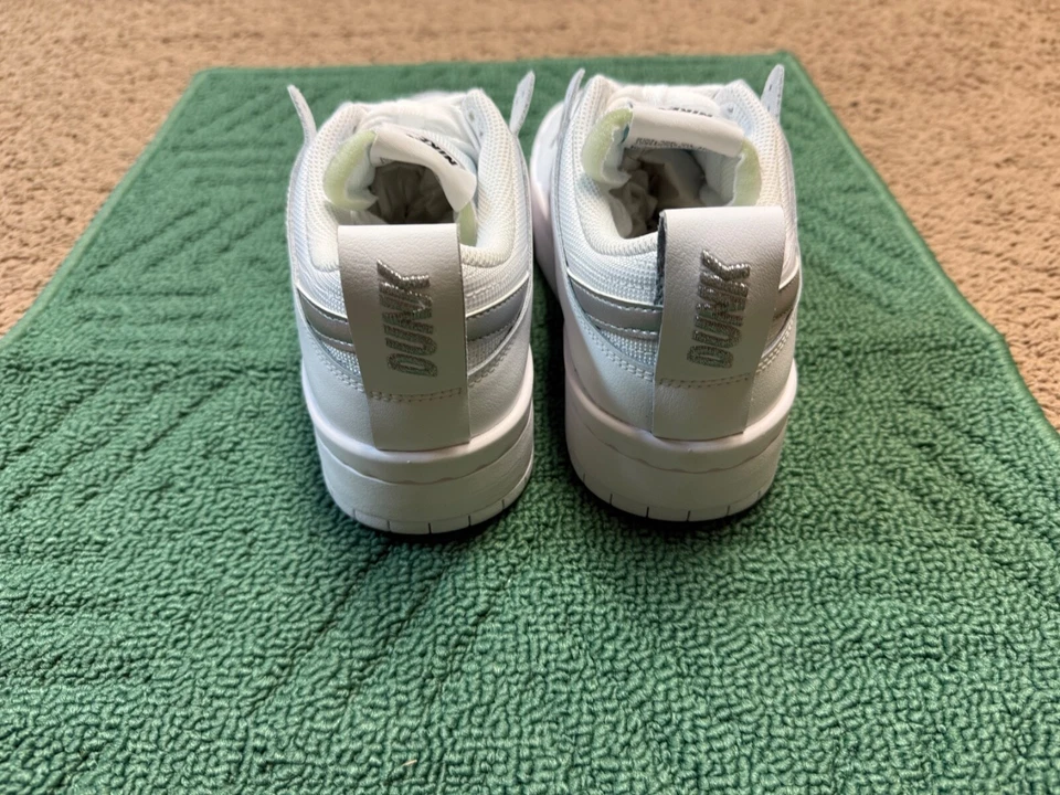 Zapatos para mujer DJ6226-100 Nike Dunk Low Disrupt blancos metálicos plateados Foto 4 de 4