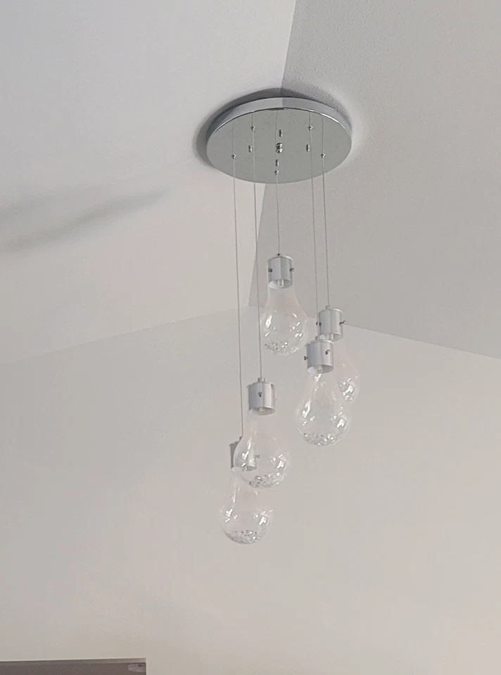 Impresionante Lámpara de araña moderna/industrial de 5 globos y 2 luces colgantes a juego Foto 2 de 4