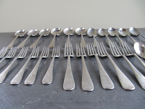 Vintage Federal Stainless Steel Cutlery Job Lot of Forks and Spoons - Picture 7 of 8