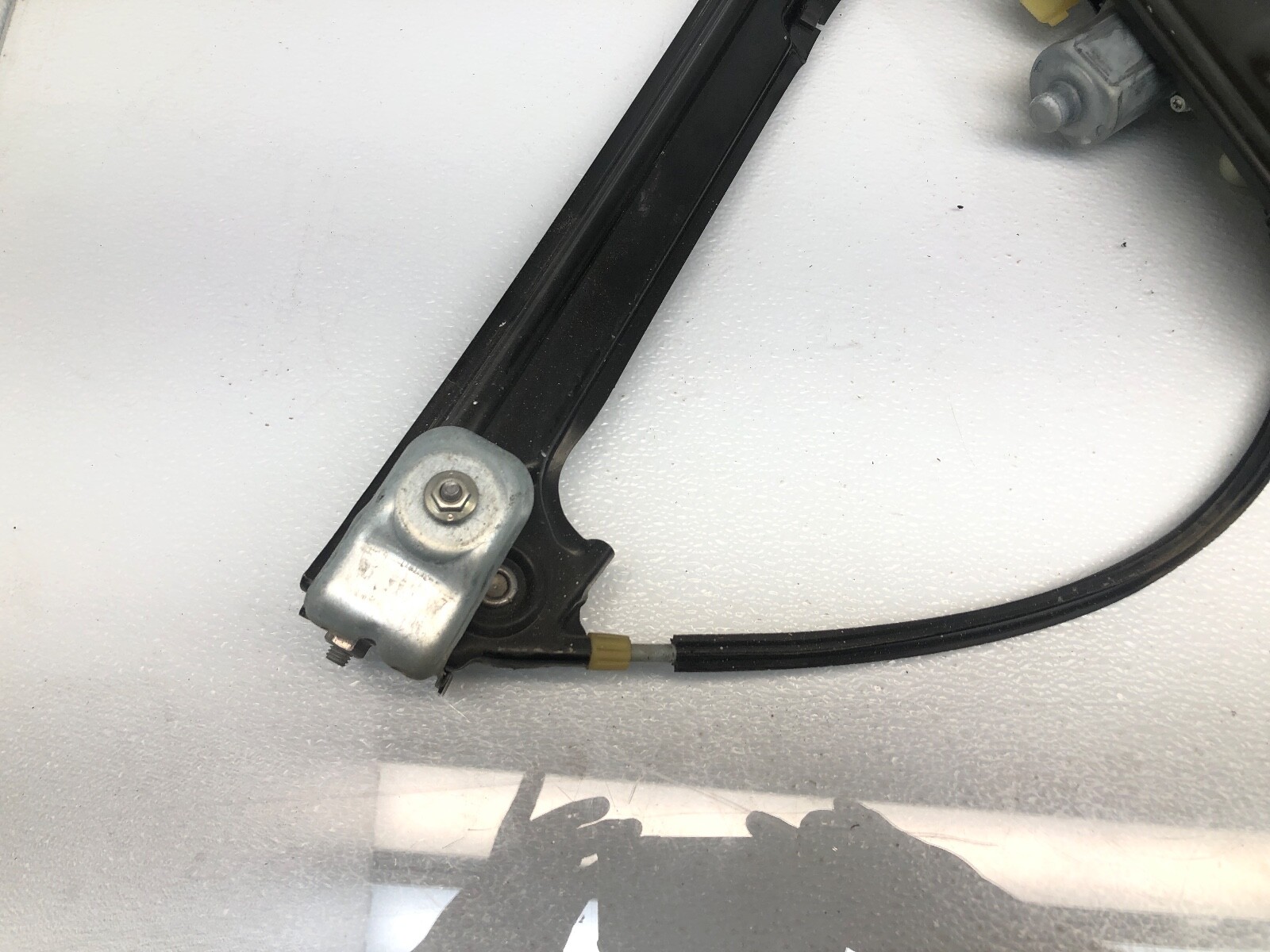 2014-2021 MASERATI QUATTROPORTE RIGHT PASS FRONT DOOR WINDOW REGULATOR W/ MOTOR.