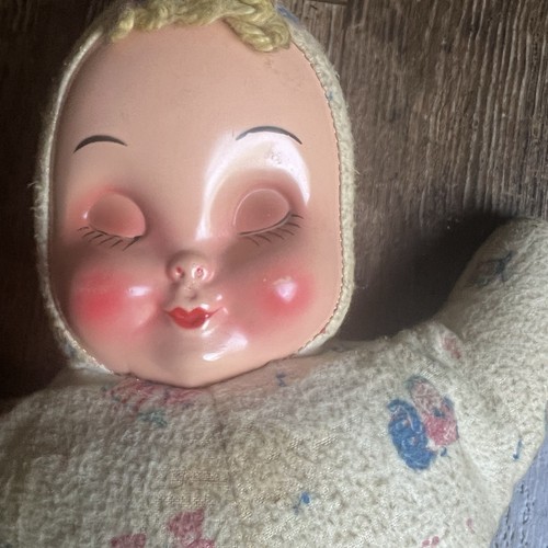 Vintage Cloth Doll With Plastic Face 16” Sleeping Baby Doll Heavily Soiled - Picture 4 of 8