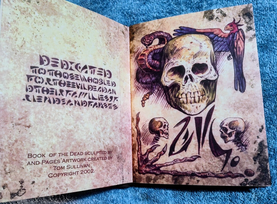 The Evil Dead Book of the Dead Edition complete, No Damage - Very Good Condition - Image 4 of 4