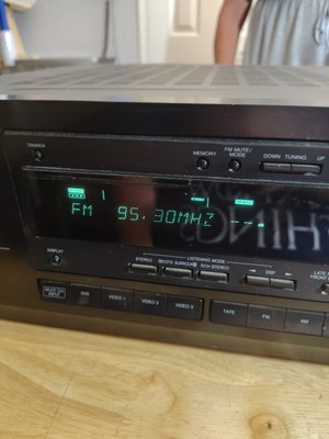Onkyo TX-DS575X 5.1 Channel Home Theater Powers On Otherwise
