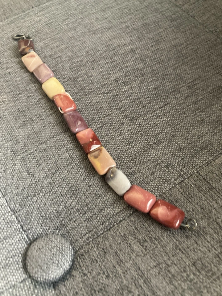 Brazalete Artesanal Mookite Piedras Naturales y Plata de Ley 925 S Gancho Moukite Foto 2 de 4