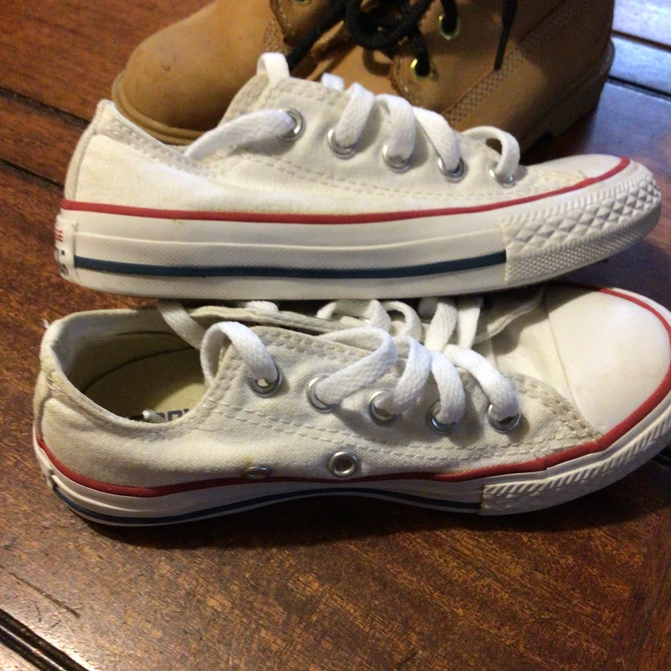 Botas converse y timberland niños, zapatillas blancas (11) y botas talla 11.5 Foto 4 de 4