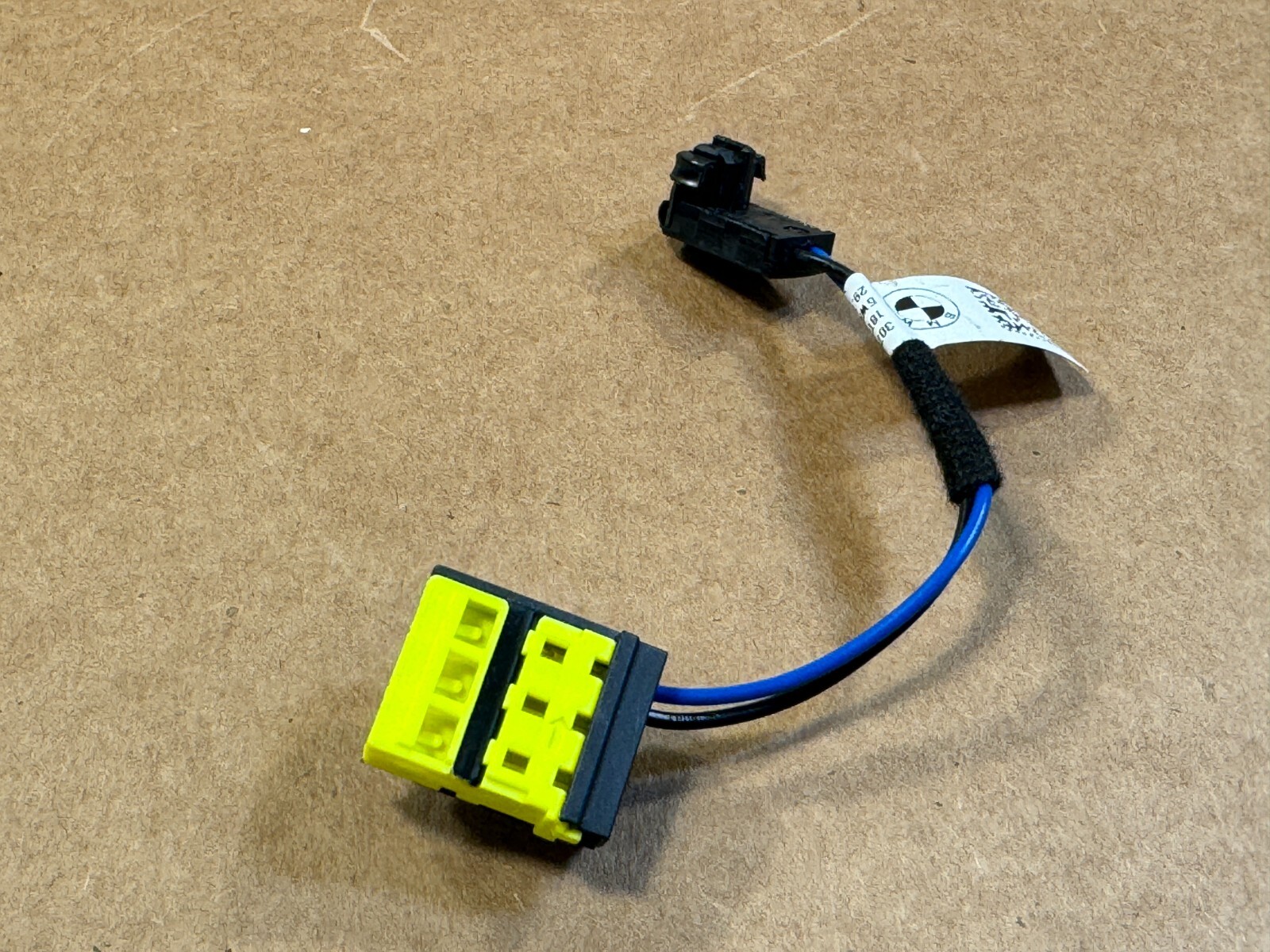 Genuine BMW F G Series Steering Wheel Wire Connector Horh Plug 