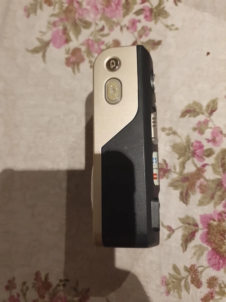 HP PhotoSmart M407 4MP Digital Camera with 3x Optical Zoom - Image 2 of 4