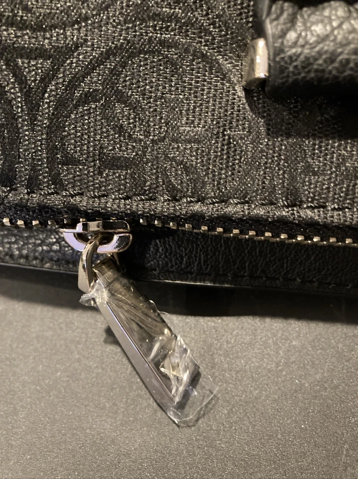 GUESS Ryann черный большой чехол Дамская сумка JQ668323 - Изображение 3 из 4