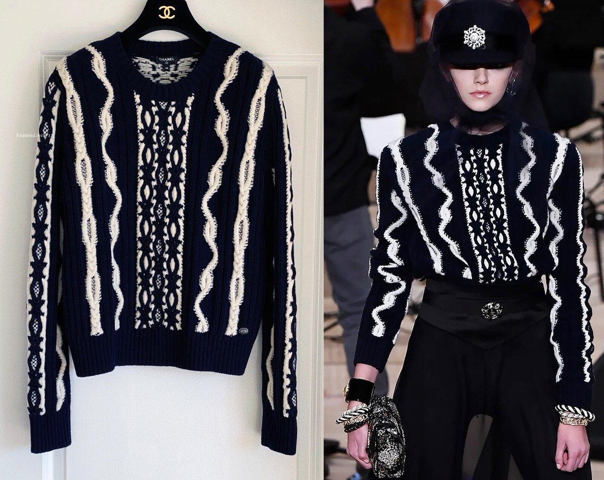 18A PARIS HAMBURG CHANEL NAVY BLUE ECRU CABLE KNIT SWEATER