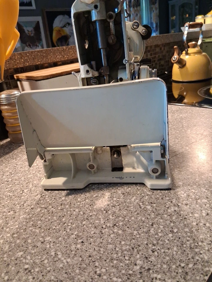 Casco Singer blanco peso pluma Foto 4 de 4