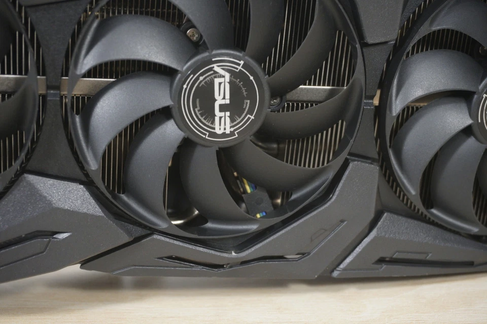 Scheda video, GPU ASUS ROG STRIX RTX 2070 SUPER GAMING OC 8GB - Immagine 2 di 4
