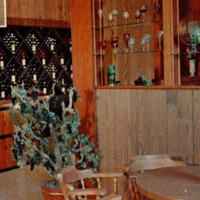 Vintage Postcard Pirrone Wine Cellars Tasting Room Modesto CA San Juaquin Vly
