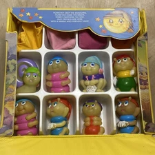 Vintage 80s Hasbro Playskool Glo Friends Collector Case w/ 8 Glow Bugs & 4 Bags