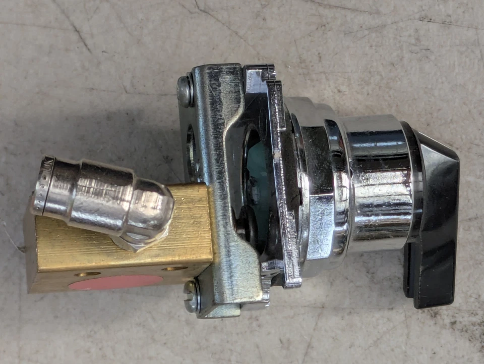 HUMPHREY TAC VALVE 31P con interruptor selector ¿Usado? Foto 4 de 4