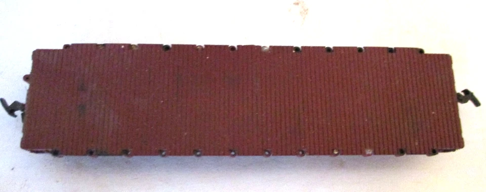 Vintage HO Varney 40' Flat Car with Varney metal sprung trucks - Image 3 of 4