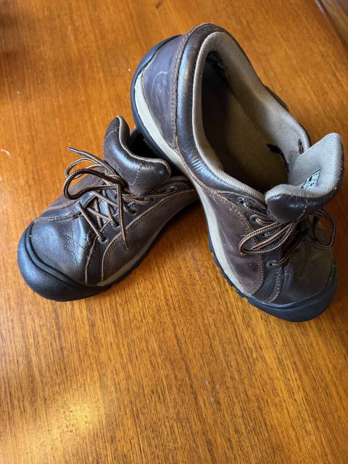 Scarpe da trekking camminata Oxford KEEN Briggs da donna in pelle marrone taglia 8