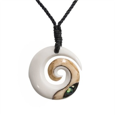 81. Generation Kuhknochen Anhänger Maori Koru Spirale Abalone Muschel Halskette
