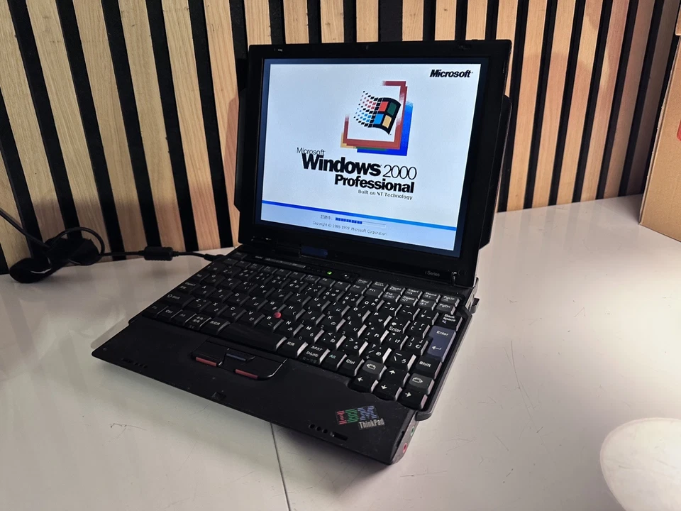 Rare Asia-Only Piano Black IBM Ultraportable Thinkpad iSeries s30 - Not A 701c