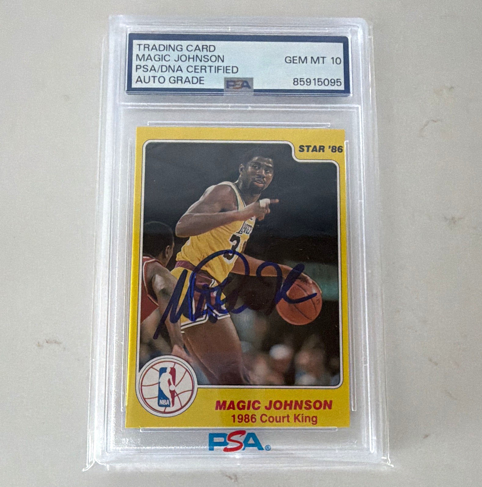 Autographed Magic Johnson Star 1986 Court Kings #17 PSA/DNA Cert 85915095