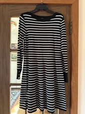 ANN TAYLOR LOFT KNIT DRESS*BLACK/WHITE STRIPES**MEDIUM**BOAT NECK