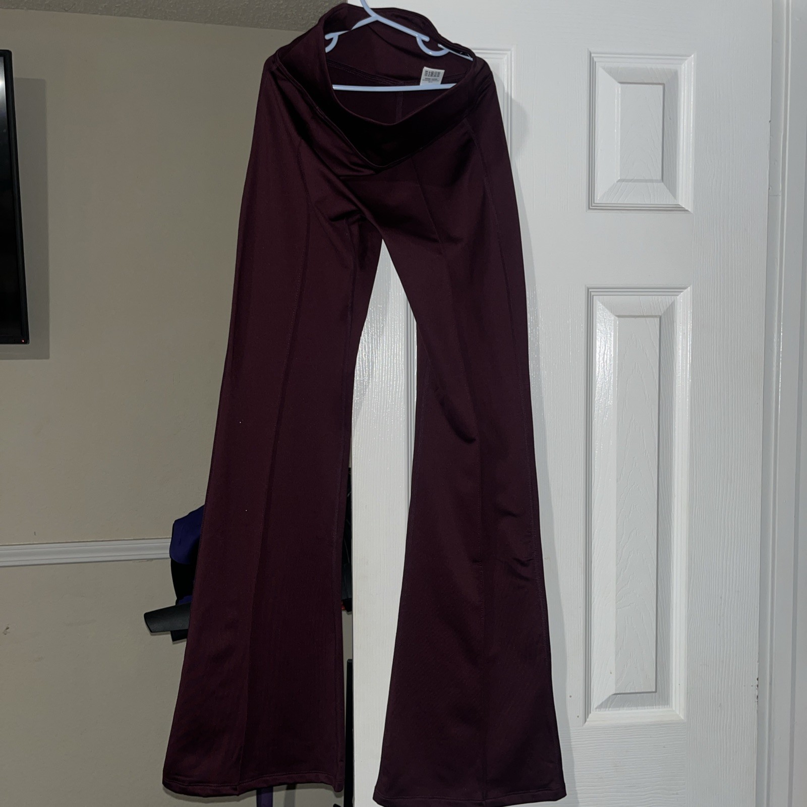 Victoria's Secret PINK Small 2024 Burgundy Winter Performance Flare Leggings