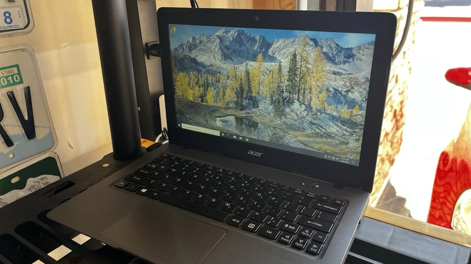 💻 Acer Aspire One Cloudbook 11.6” | Celeron N3050 | 2GB/32GB | Charger - Image 3 of 4