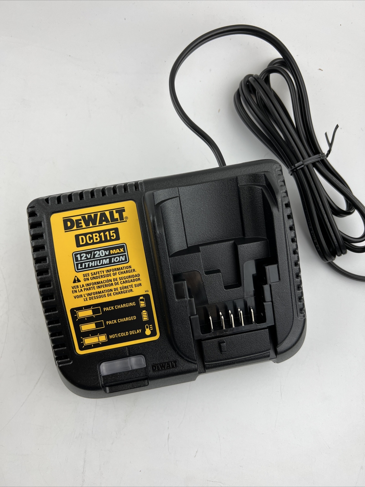 DeWalt 20V MAX XR 5.0Ah Battery and Charger Kit with Bag DCB205CK eBay