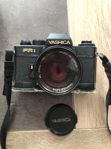 YASHICA FRI SLR camera very good condition-