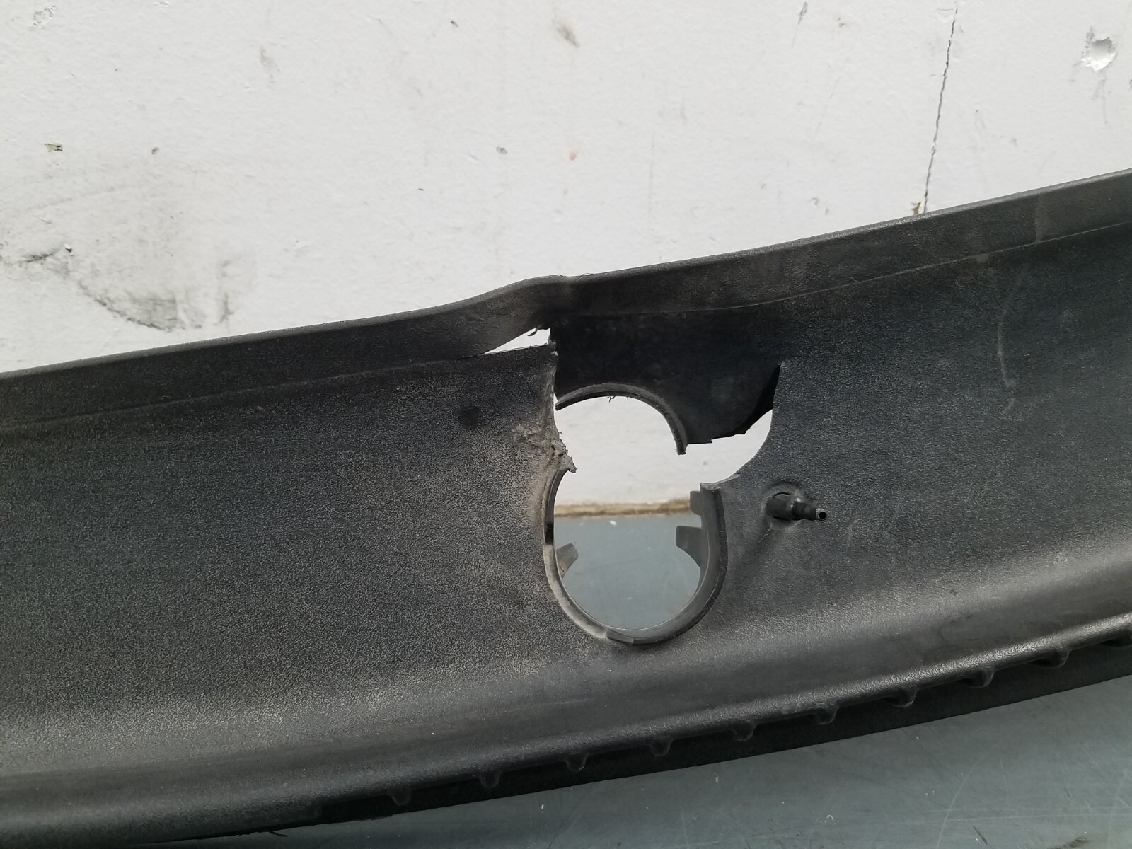 2007 Chevy Corvette C6 Z06 Windshield Wiper Cowl Damage 7228 P9 eBay