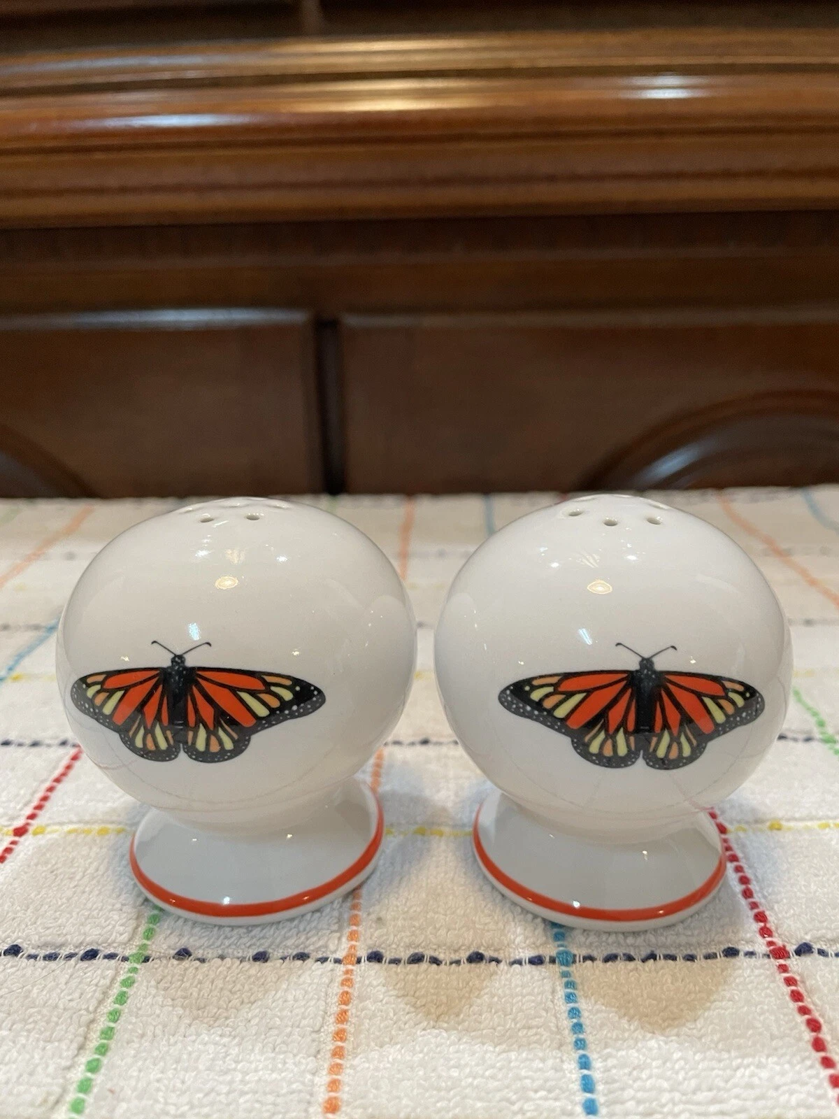 Fiesta Salt and Pepper Shakers - Thumbnail 4