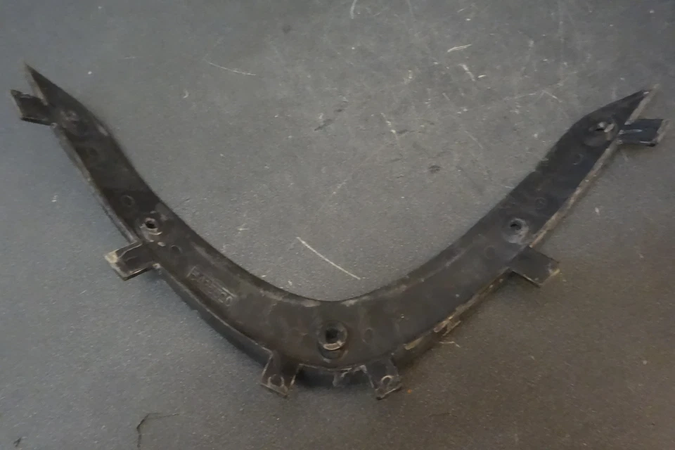 Polaris Windshield Retainer 5435520 Dragon IQ RMK 600 700 800 900 - Image 2 of 2