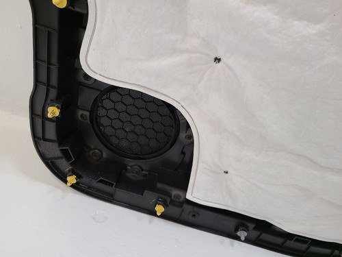 2014-19 CHEVROLET SILVERADO 1500 PICKUP LH Rear Left Door Trim Panel 84365058 - Picture 4 of 12