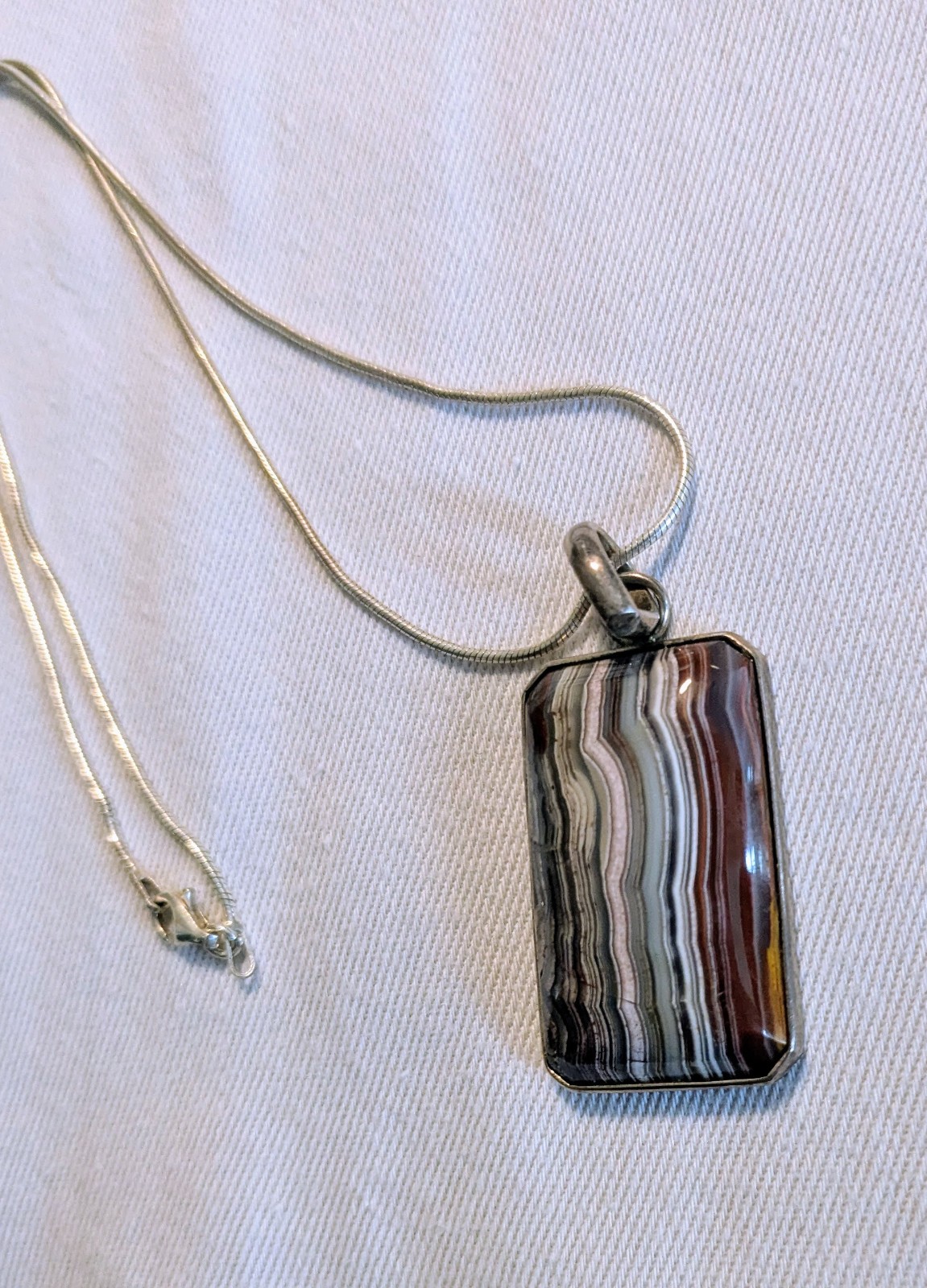 Rare Packard Fordite Pendant Necklace - Vintage D… - image 3