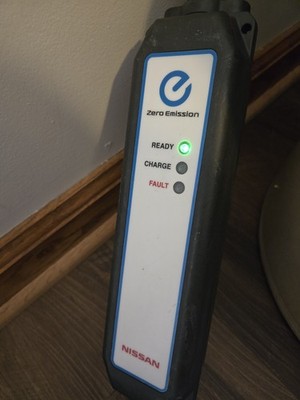 Nissan Leaf EV Charger 29690 w/ Case - Zero Emission | eBay