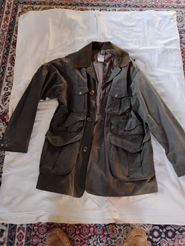 C.C. Filson Oil Shelter Cloth Upland / Waterfowl Coat (Style 466]  size 40 