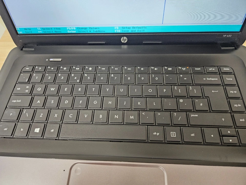 HP 650 - i3-2328M - 4GB Ram - No Storage - Image 3 of 4