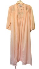 Vintage Woman  s Blair Nightgown Robe Set Embroidered Flowers Nylon Small 3/4 Sle