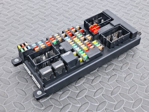 RANGE ROVER VOGUE L322 BODY CONTROL MODULE AH42-14F041-AH - Picture 2 of 3