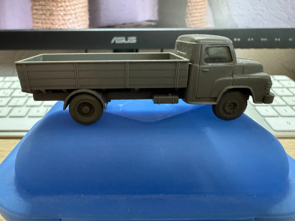 Vecchio Vichingo Camion MAN Diesel Piattaforma In Buone Condizioni - Immagine 4 di 4