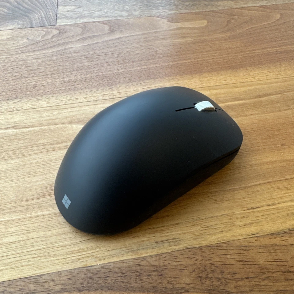 Microsoft Bluetooth Wireless Ergonomic Mouse Model 1955 - FAULTY SCROLL WHEEL - Image 4 of 4