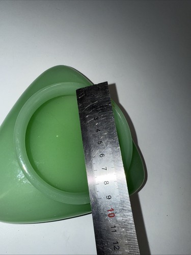SMALL GREEN GLASS (not Uranium) TRIANGLE LIGHT SHADE (31-25) - Picture 5 of 6