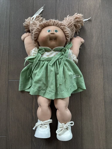 Vintage 1982 Cabbage Patch Kids Doll Coleco Original Outfit Green Eyes Blonde