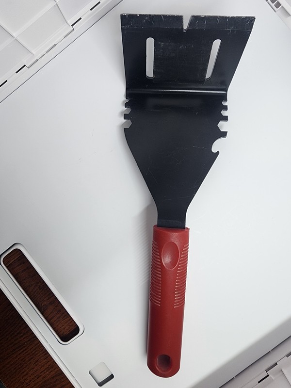 Baseboard Trim Puller Tool
